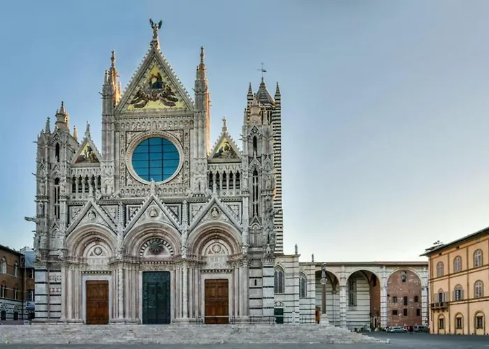 Palazzo Celsi Pollini Duomo Casa Emma
